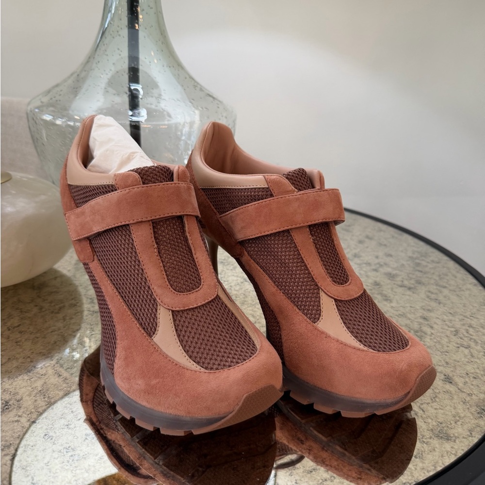 Sneex Sneaker Heals